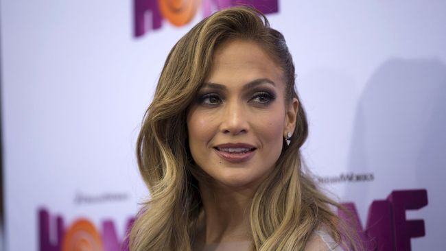 Kebijakan Imigran Trump Bikin JLo 'Mimpi Buruk'
