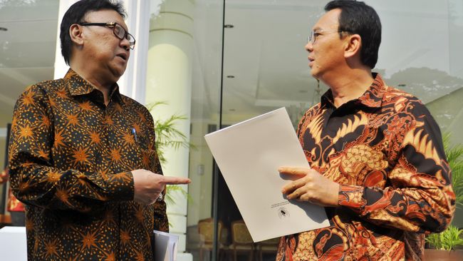 Ahok Tantang DPRD DKI Ajukan Angket untuk Menteri Tjahjo