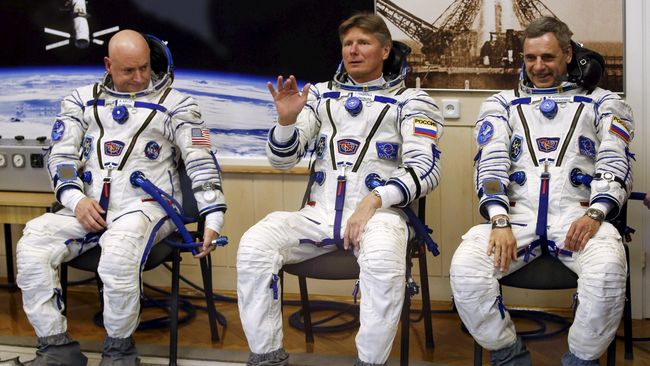 NASA Terancam Kehabisan Baju Astronaut?