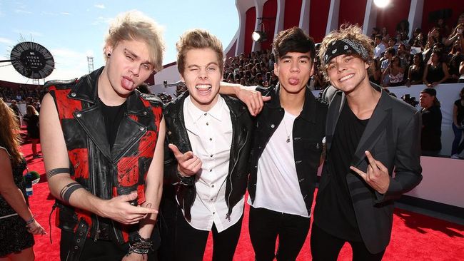 5 Seconds of Summer Rilis Album Baru Calm pada 27 Maret