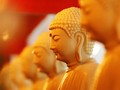 'Buddha' Menyembul dari Dalam Air di China