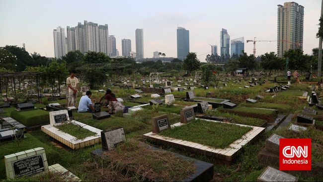 Ada Kuburan Palsu, Ahok Indikasikan Rombak Dinas Pemakaman