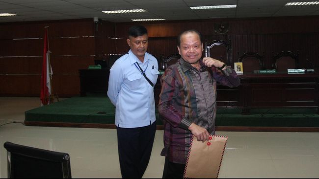 Sutan Tuding KPK Tak Beberkan Tempat dan Waktu Korupsi