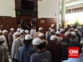 Jelang Putusan, Puluhan Massa SDA Padati Ruang Sidang