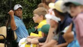 Woods pun dilaporkan hanya mendapatkan angka 74 pada sesi latihan pertamanya di Augusta National, pada Selasa (31/3) yang lalu. (Reuters/Bryan Snyder)