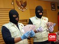 KPK Periksa Polisi Kurir Suap Politikus PDIP