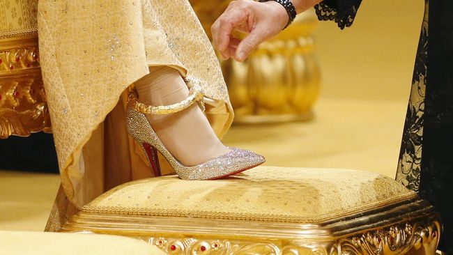 Mengapa Harus Jimmy Choo, Louboutin, dan Manolo Blahnik?