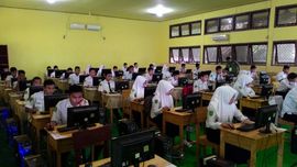 Siswa di Yogyakarta dan Bojonegoro Bermasalah Akses UN CBT