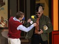 Zac Efron Pamer Tubuh Lagi di MTV Movie Awards