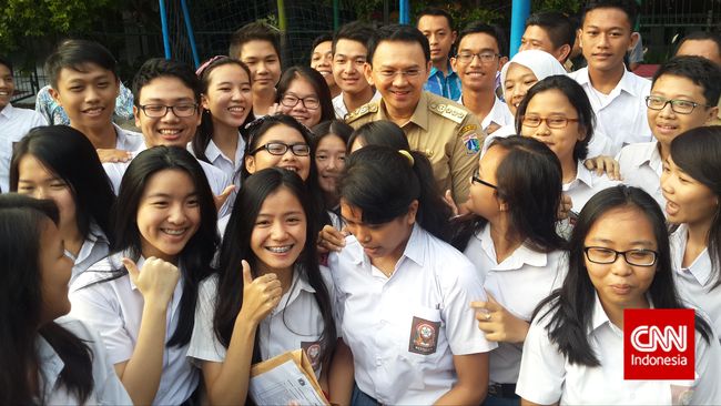 Pagi Ini Ahok Kunjungi Dua SMP Tinjau Pelaksanaan UN