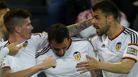 Barcelona Selangkah Lagi Miliki Paco Alcacer