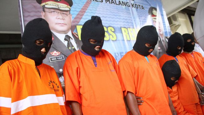 Polisi Tangkap Komplotan Begal Bersenjata di Jaksel