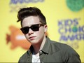Brooklyn Beckham Dikritik Usai Unggah Foto 'Topless' Ibunya