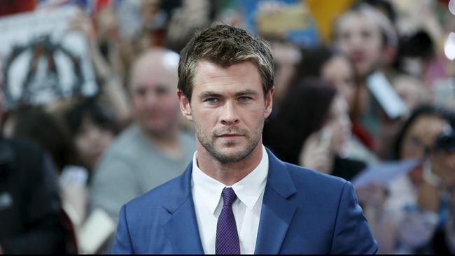 Hebohnya Sam Smith dan Chris Hemsworth Berbahasa Indonesia