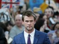 Chris Hemsworth Incar Peran James Bond