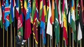 Seusai Ridwan Kamil berpidato, giliran Presiden Jokowi yang menyampaikan pidato penutupan peringatan 60 tahun Konferensi Asia Afrika. Pidato Jokowi berisi pesan menggelorakan Semangat Bandung kepada para pemimpin negara Asia dan Afrika. (Antara/M Agung Rajasa)