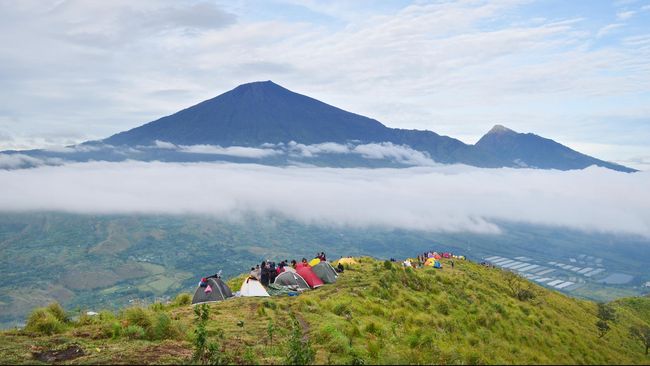 Pembukaan Gunung Rinjani Masih Perlu Dikaji