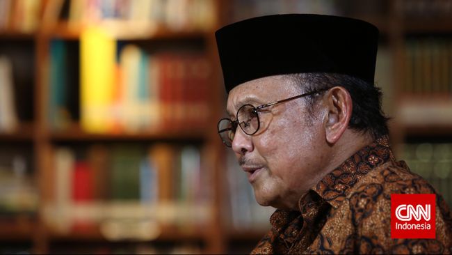 B.J. Habibie Bocorkan Prekuel Film 'Habibie & Ainun'