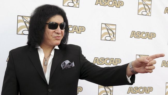 Gene Simmons 'KISS' Diboikot karena 'Menggila' di Stasiun TV