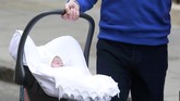 Belum ketahuan nama si bayi perempuan Pangeran William dan Kate Middleton. Namun bandar judi di Inggris sudah lebih dulu bertaruh soal nama si bayi, dari Charlotte, Alice, Victoria sampai Elizabeth. Bandar judi ini bahkan sudah bertaruh jenis kelamin si bayi sejak masih dalam kandungan.