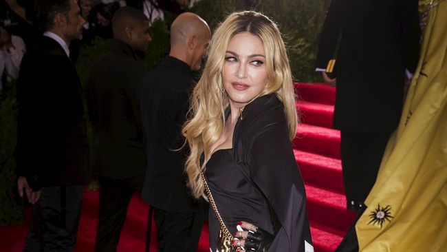 Lagu 'Misterius' Madonna Muncul di iTunes