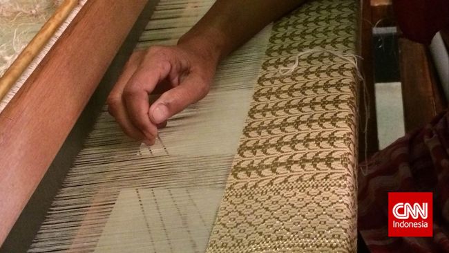 Kisah Punah Tenun Gorontalo di Tengah Riuh Rendah Dunia Mode