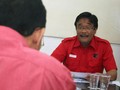 Djarot Imbau Sahur di Jalanan Pakai Sepeda