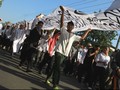 Massa Sambangi Polres Garut Laporkan Pembakar Bendera Tauhid