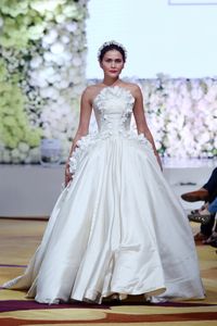 Model Gaun Pengantin Simple Elegan - Model Gaun Pengantin