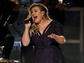 Kelly Clarkson Akui Ingin Bunuh Diri Saat Kurus