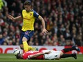 Tekel Kepala Phil Jones Bikin Dunia Maya Heboh