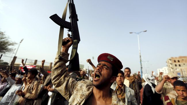 Jelang Kunjungan Trump, Houthi Klaim Tembak Rudal ke Riyadh