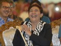 Susi Pamer Kebijakan Penenggelaman Kapal ke Presiden Perancis