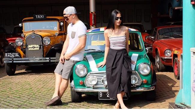 Pertunangan Bahagia Glenn Alinskie dan Chelsea Olivia