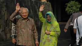 Akbar Tandjung: Aspirasi Soeharto Mundur Juga Dibawa Golkar