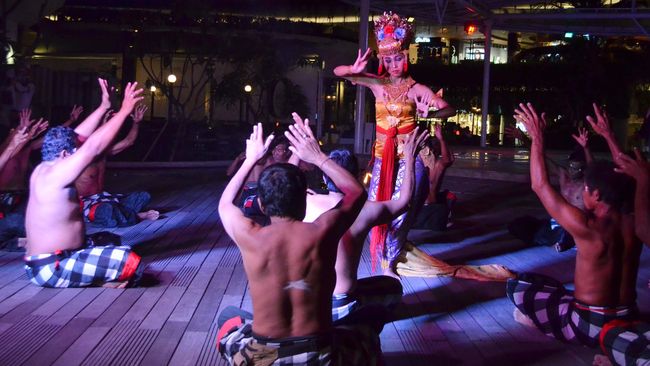 Tari Kecak 5555 Jadi Atraksi Unik Berawa Beach Art Festival