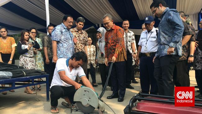 Tak Sesuai Standar, Ribuan Selang Kompor Gas Dimusnahkan