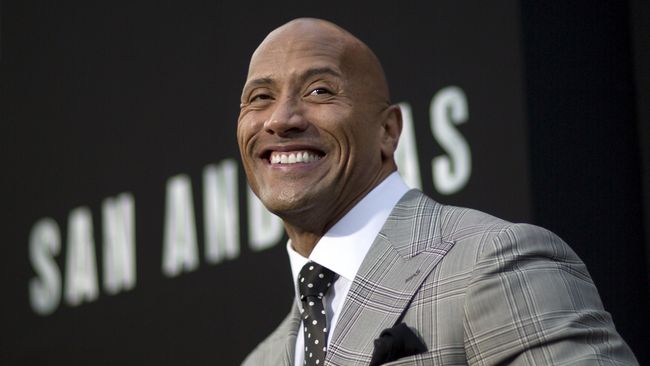 Dwayne 'The Rock' Johnson Raih Bintang Hollywood Walk of Fame