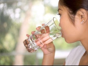 Tak Hanya Air Mineral, Ini 7 Jenis Air Minum yang Aman Dikonsumsi