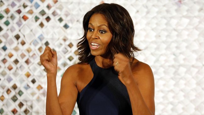 Michelle Obama Tersentuh Pengalaman Menulis Buku