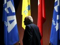 FA: Blatter Terpilih, Perang Belum Berakhir