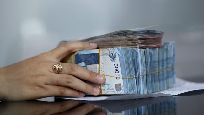 OJK Sebut 240 BPR 'Angkat Tangan' Penuhi Ketentuan Modal Inti