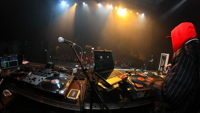 Label Inggris Gelar Festival Musik Virtual demi Cegah Corona