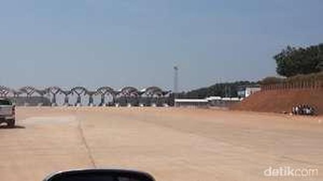 Presiden Resmikan Jalur Tol Terpanjang di Indonesia