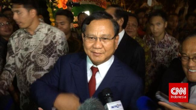 Prabowo Subianto ke Jokowi: Pak Apa Tidak Capek?