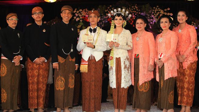 Gibran-Selvi Ubah Aturan, Tamu Bisa Bersalaman dengan Manten