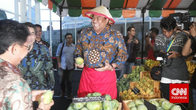 Menteri Gobel Pantau Proses Bongkar Muat Tanjung Perak