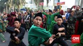 Merunut sejarahnya, beksi berasal dari Bahasa China. Sebagaimana dilansir laman Detikcom: bek bermakna pertahanan, si berarti empat. Dengan kata lain, beksi adalah empat pertahanan. Penjumputan bahasa China tak terlepas dari akulturasi pada era silam seiring kedatangan bangsa Tionghoa di Batavia.