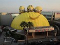 Minion Raksasa 'Serang' Bioskop di Hollywood