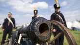 Duke Wellington membawa 68 ribu pasukan, terdiri dari 25 ribu pasukan Inggris, 26 ribu pasukan Jerman, 17 ribu pasukan Belanda-Belgia, untuk merangsek masuk ke Waterloo. (Reuters/Yves Herman)